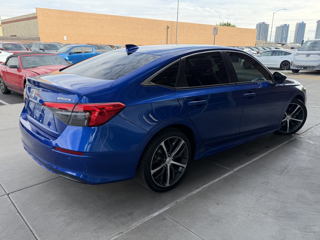 Used 2023 Honda Civic Touring image 4