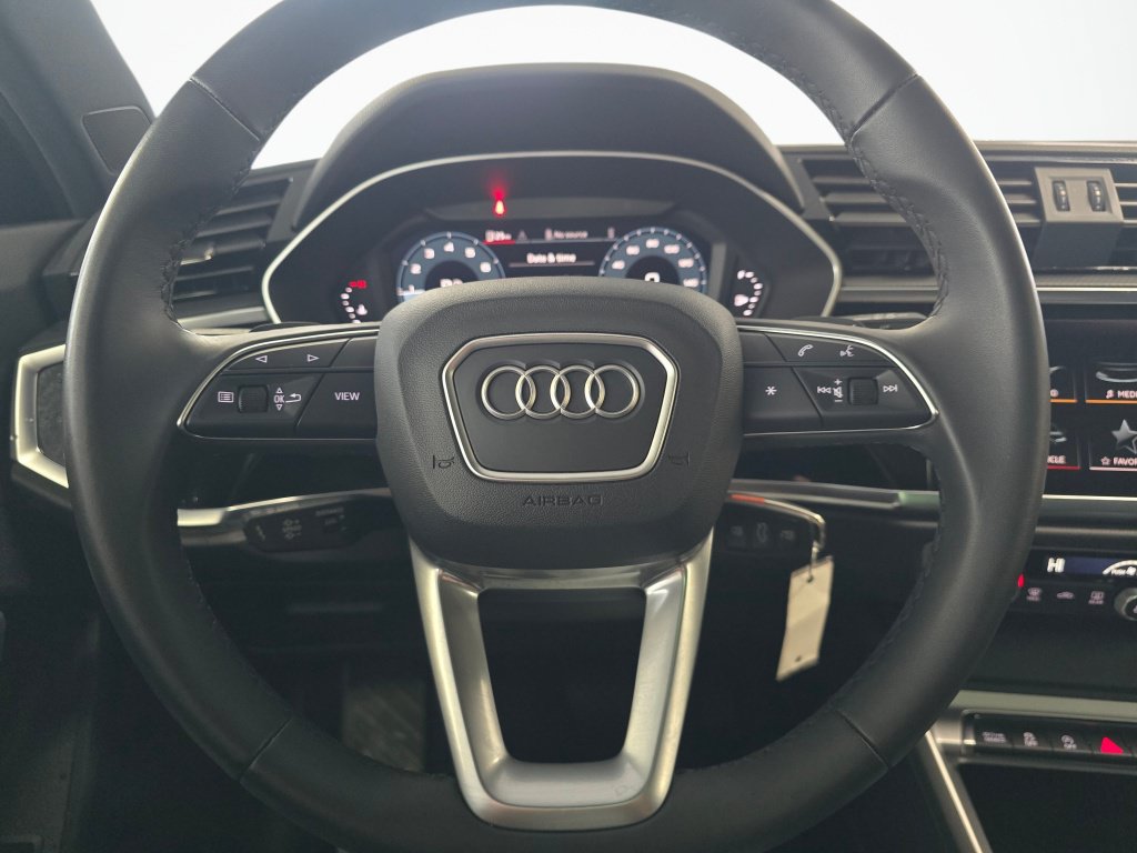Used 2025 Audi Q3 2.0T Premium AWD/4WD image 23