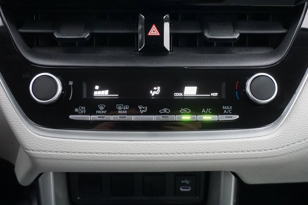 Certified 2023 Toyota Corolla Cross L image 11