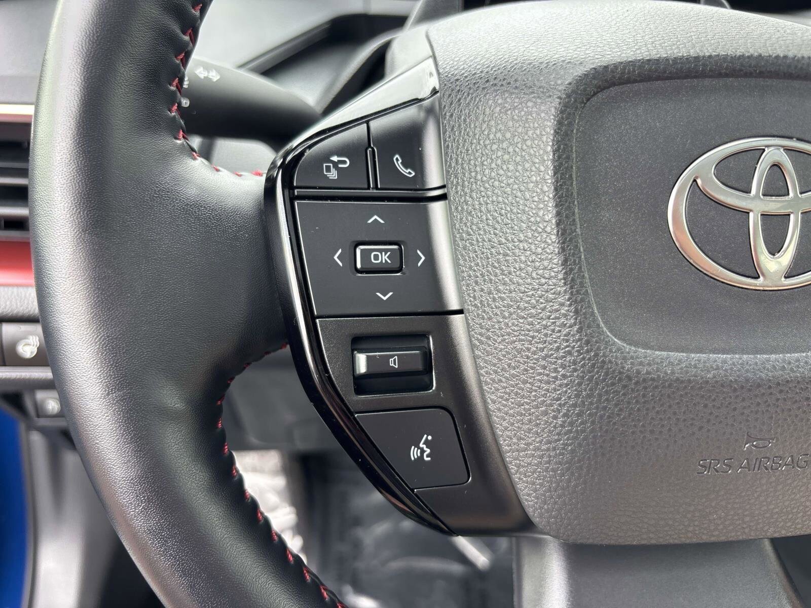 Used 2024 Toyota Prius Prime FWD image 17