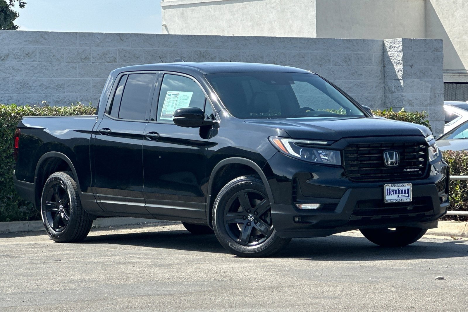 Used 2023 Honda Ridgeline Black Edition image 2