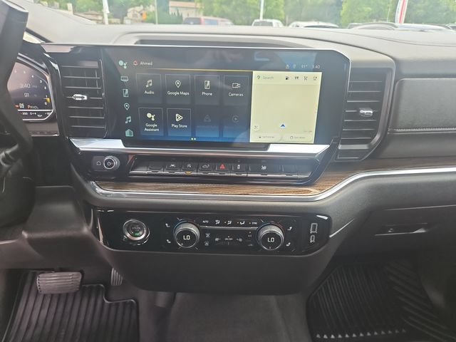 Used 2024 Chevrolet Silverado 1500 LT AWD/4WD image 19