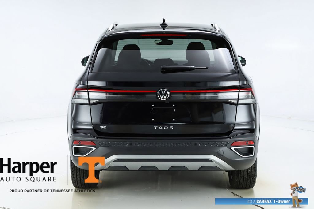 Used 2025 Volkswagen Taos SE image 8