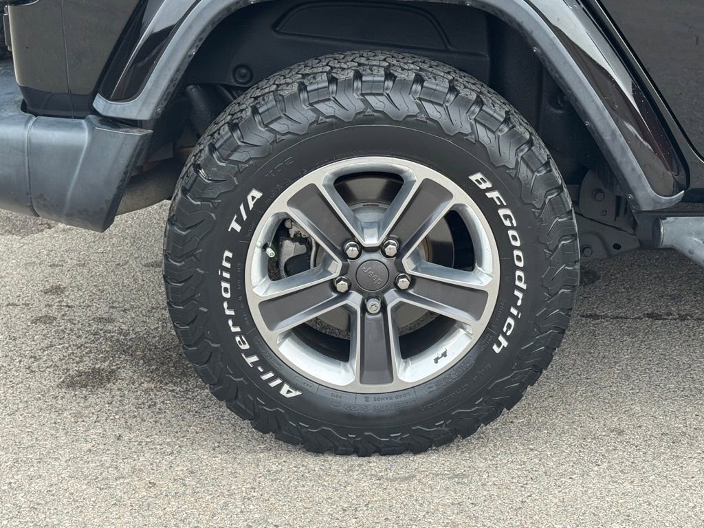 Used 2018 Jeep Wrangler Unlimited Sahara image 9