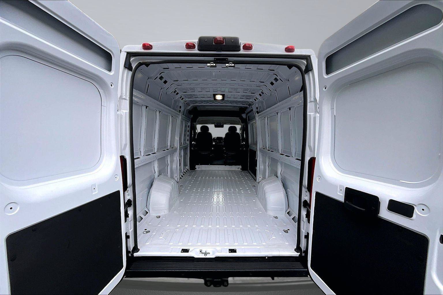 Used 2025 RAM ProMaster 3500 FWD image 25