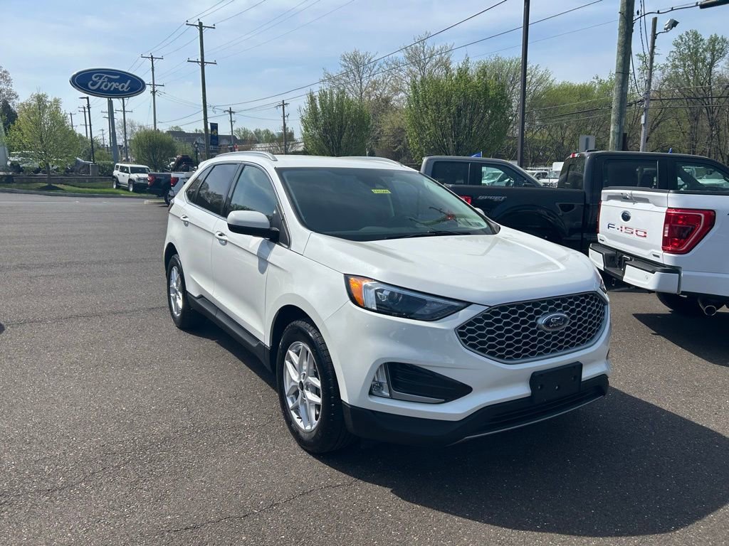 Certified 2023 Ford Edge SEL w/ Convenience Package AWD/4WD image 3