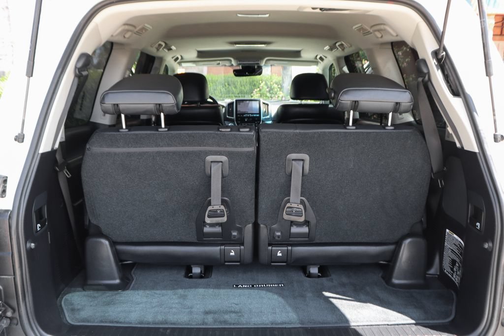 Used 2018 Toyota Land Cruiser AWD/4WD image 10