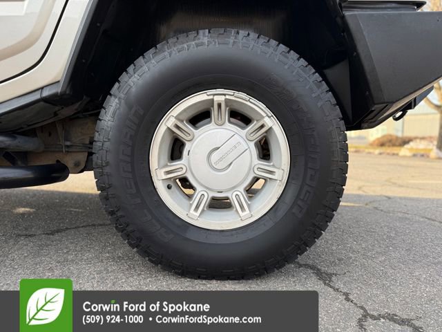 Used 2004 HUMMER H2 w/ Preferred Equipment Group image 8