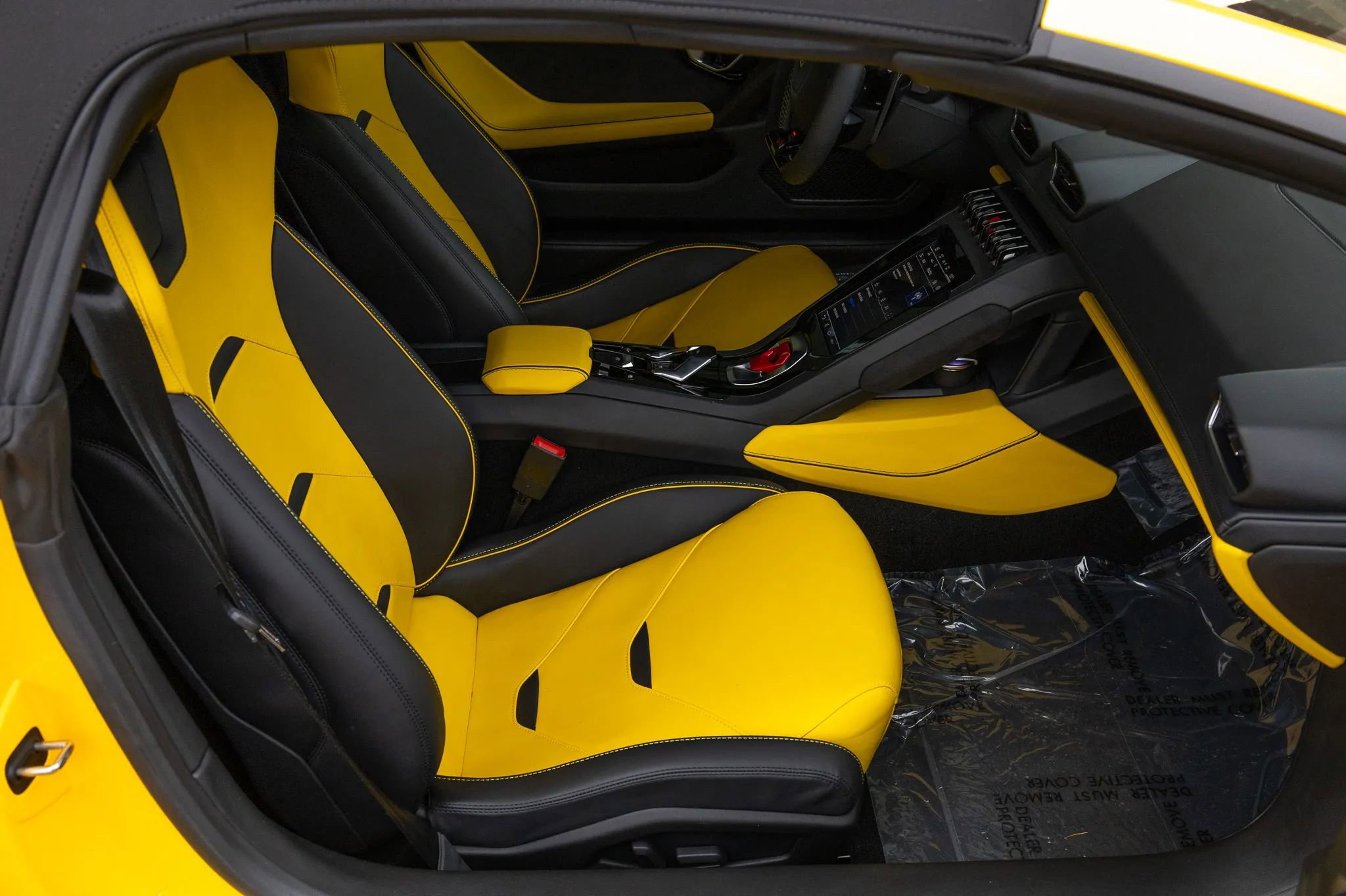 Used 2024 Lamborghini Huracan EVO image 70