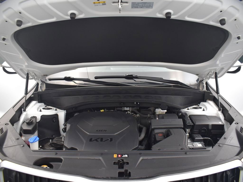 Used 2023 Kia Telluride LX image 14