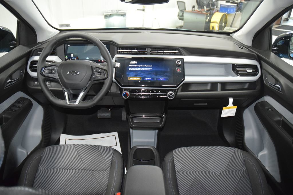 New 2027 Chevrolet Bolt LT w/ Comfort Package image 27