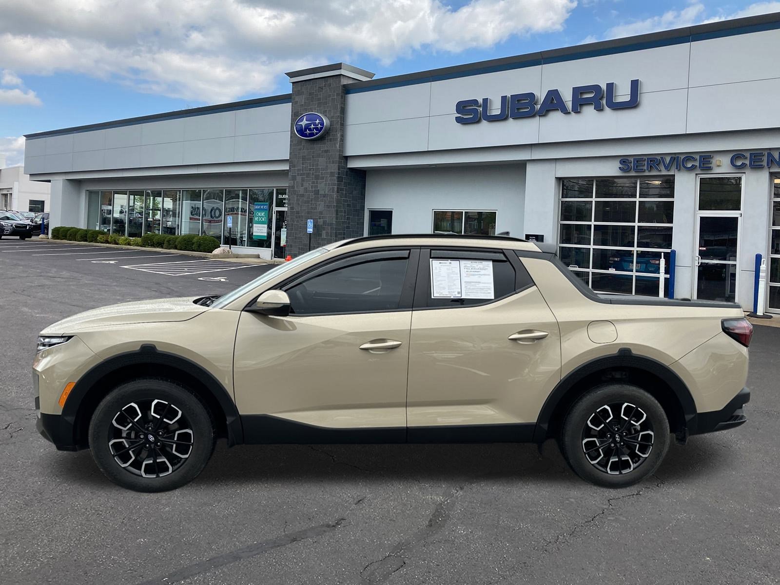 Used 2023 Hyundai Santa Cruz SEL Premium w/ Cargo Package image 4