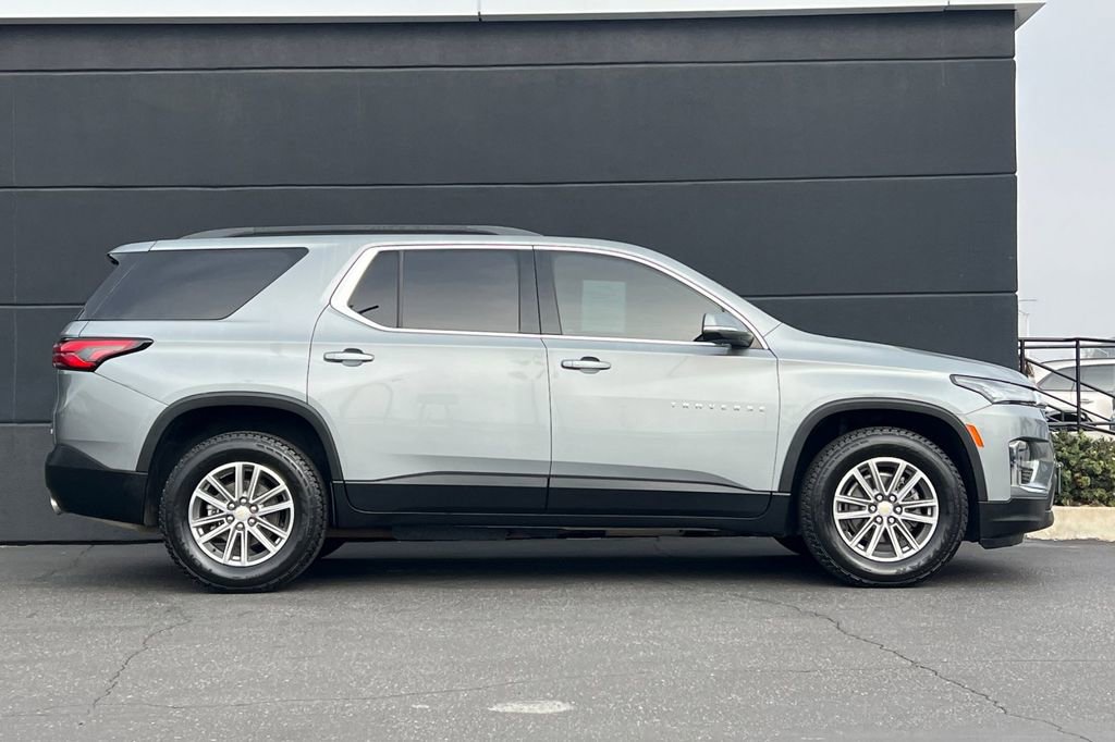 Used 2023 Chevrolet Traverse LT image 4