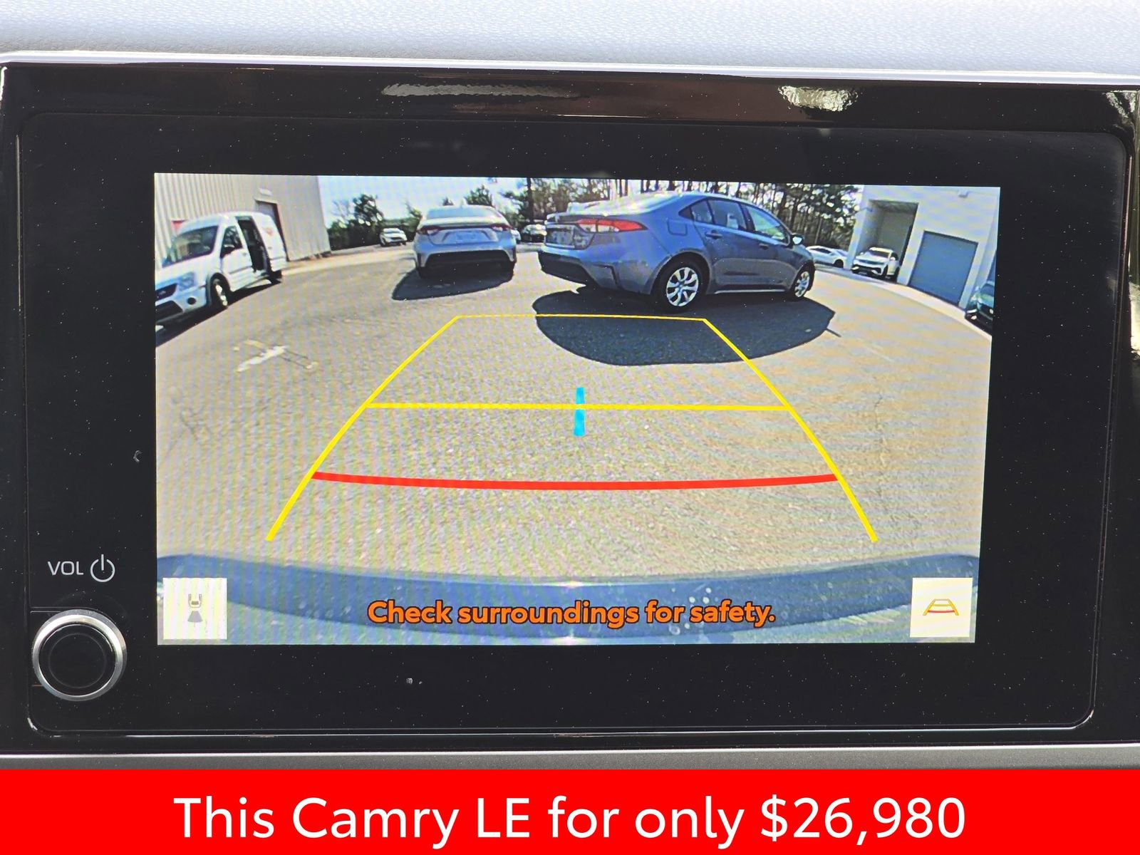 Used 2025 Toyota Camry LE w/ Convenience Package image 28