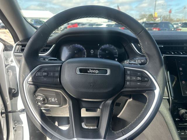 Used 2023 Jeep Grand Cherokee Laredo w/ Trailer Tow Prep Group (B) AWD/4WD image 35