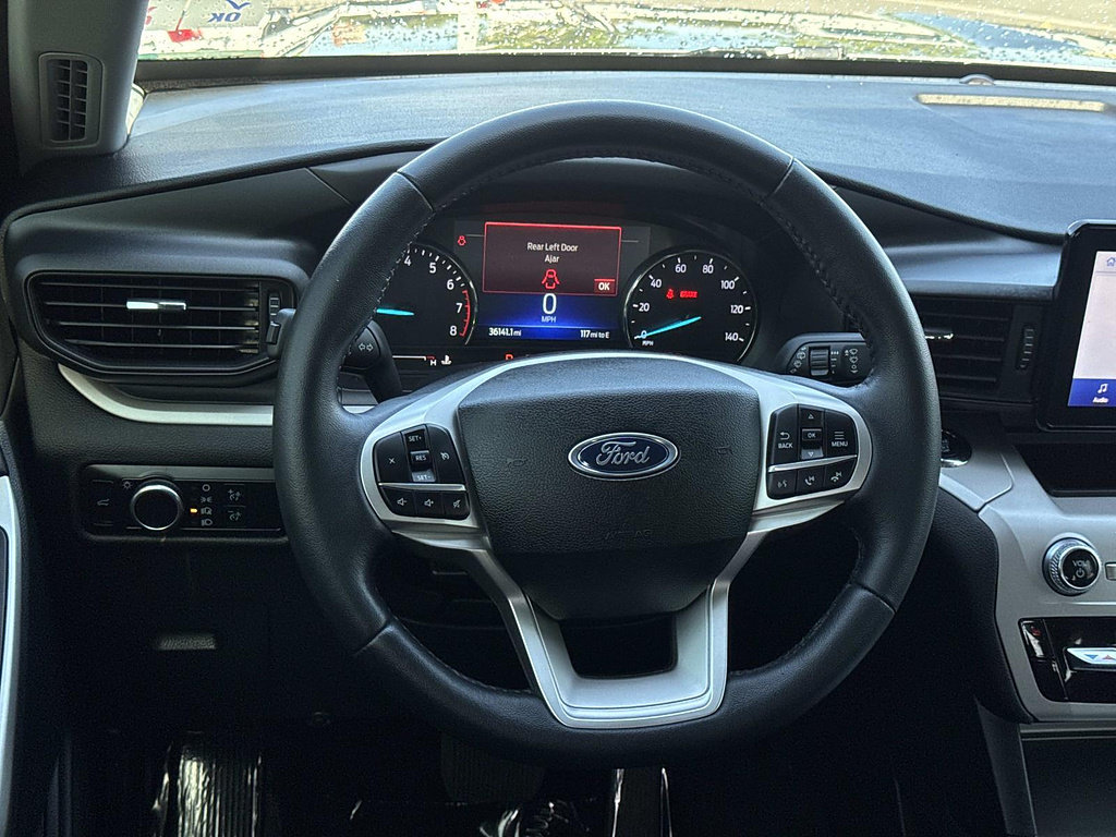 Certified 2023 Ford Explorer XLT RWD image 8
