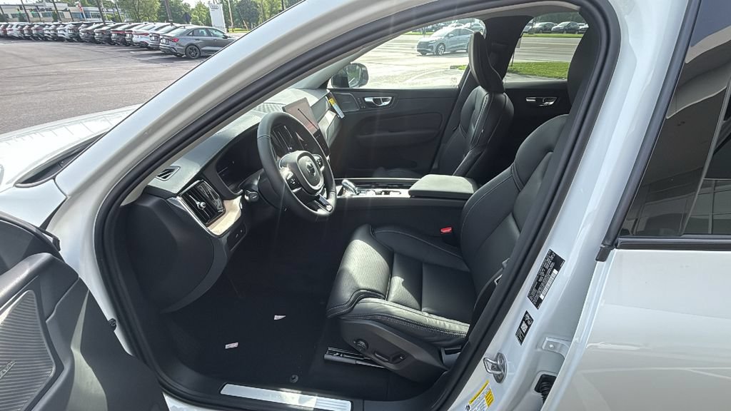 New 2026 Volvo XC60 T8 Ultra w/ Protection Package Premier AWD/4WD image 24