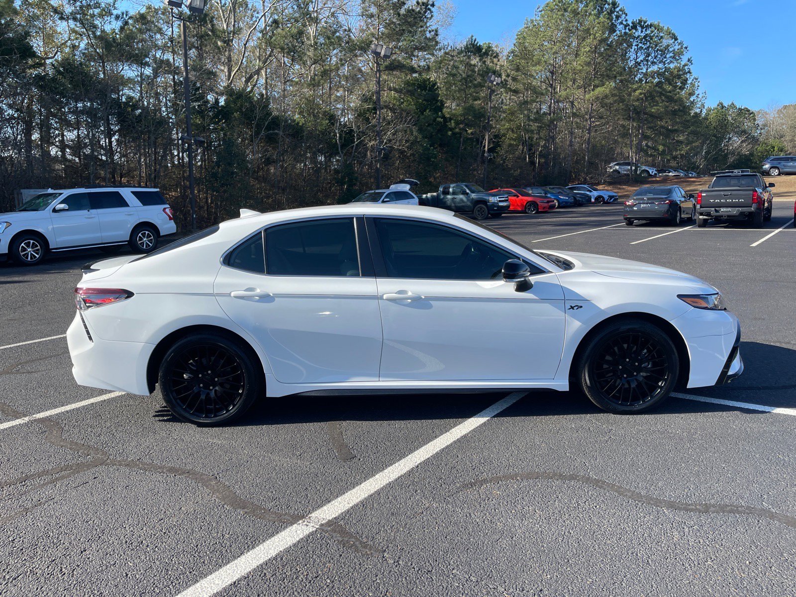 Used 2023 Toyota Camry SE image 21