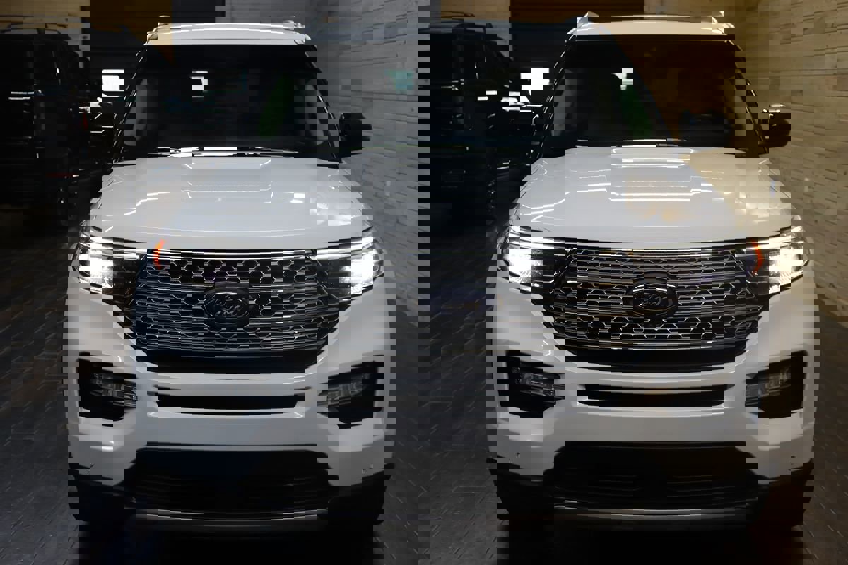 Used 2020 Ford Explorer Limited AWD/4WD image 7