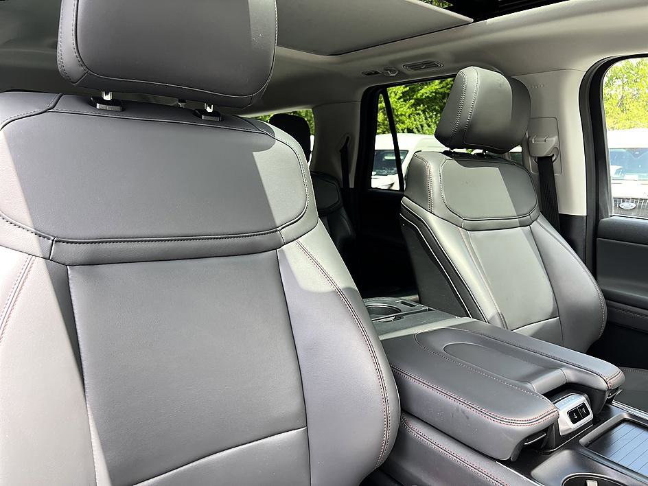 Used 2025 Ford Expedition Max Active AWD/4WD image 22