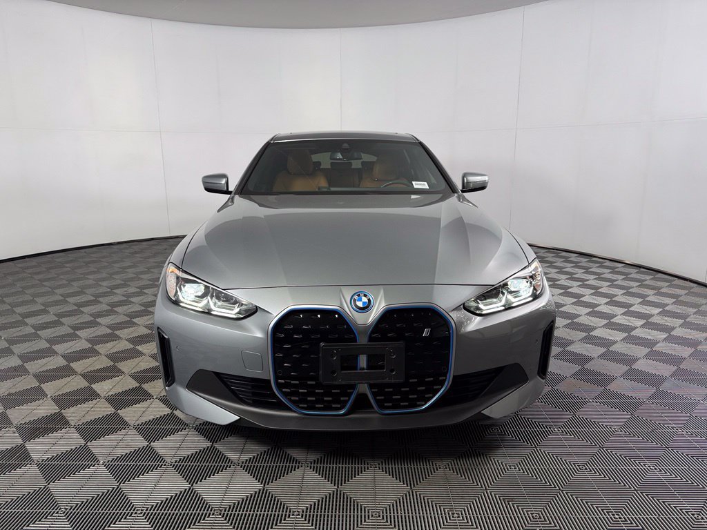 Used 2023 BMW i4 eDrive35 RWD image 2