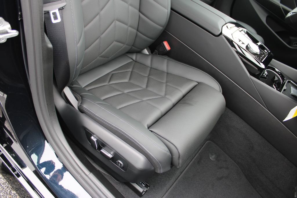 New 2026 BMW 530i xDrive image 26