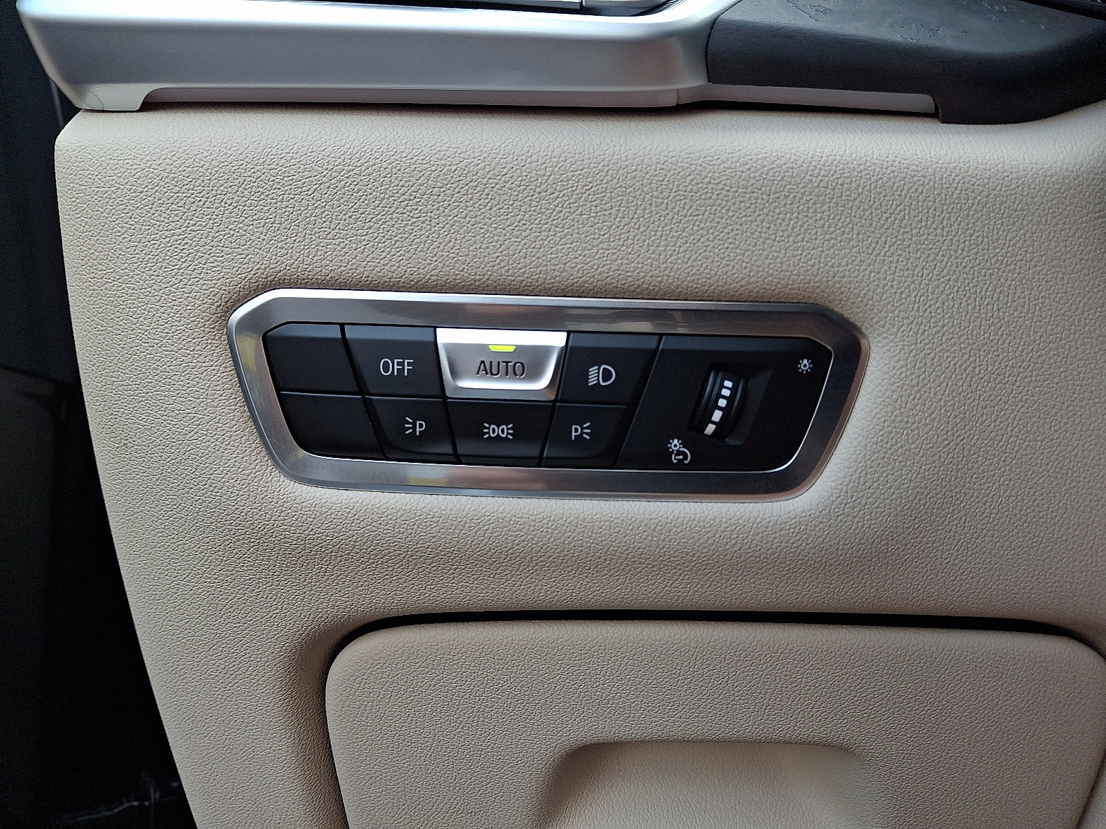 Used 2022 BMW X5 xDrive40i w/ Premium Package image 26