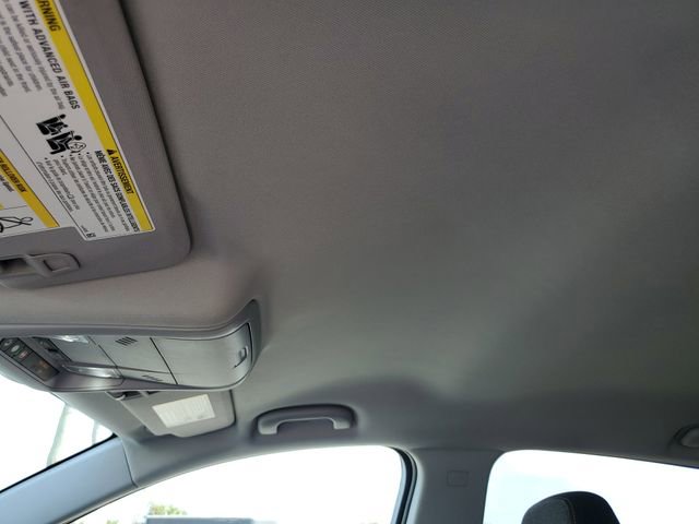 Used 2024 Chevrolet Equinox LT image 32