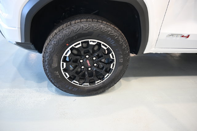 New 2026 GMC Canyon AT4 w/ Technology Plus Package AWD/4WD image 31