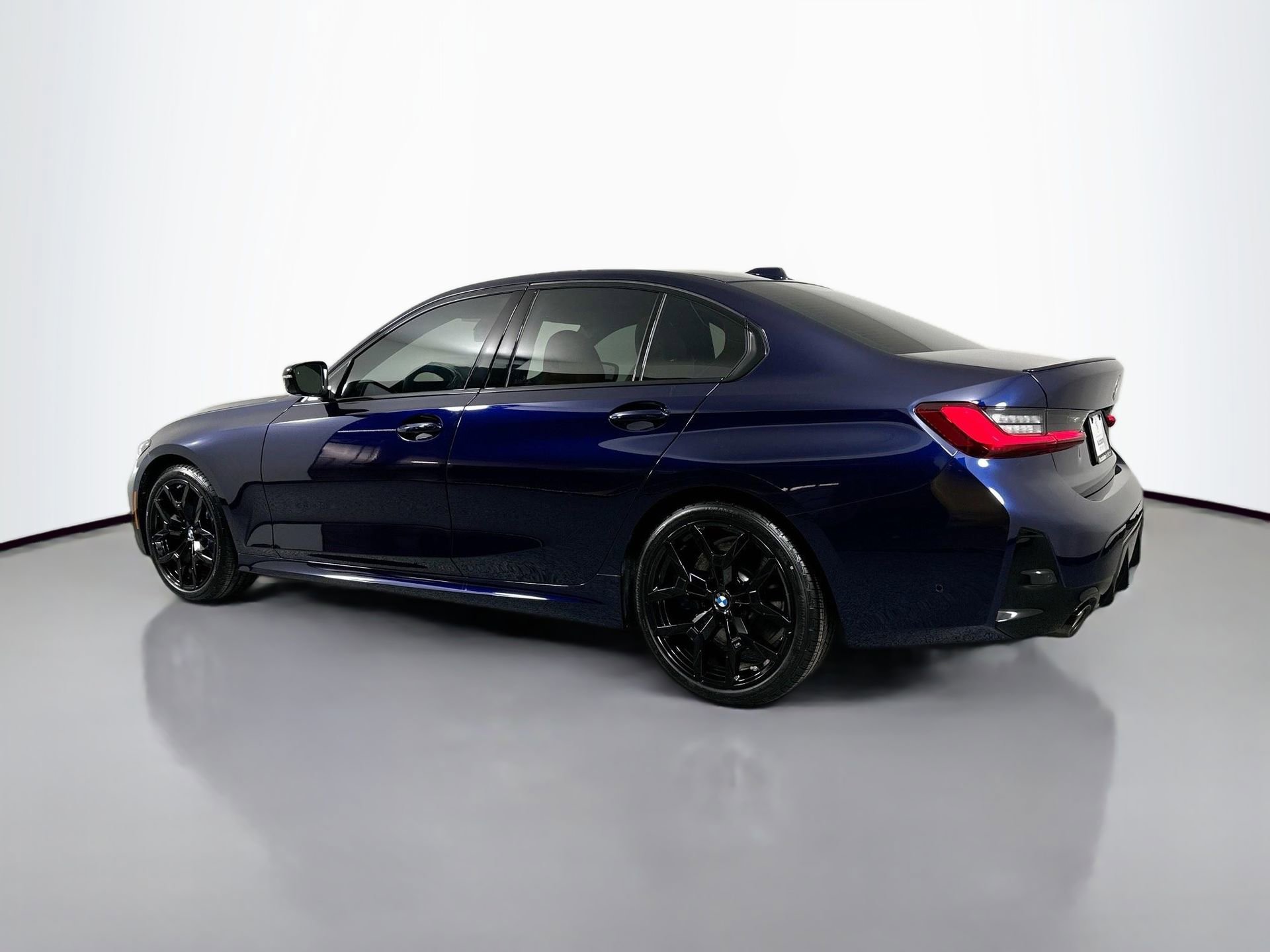 New 2026 BMW 330i Sedan w/ M Sport Package image 7