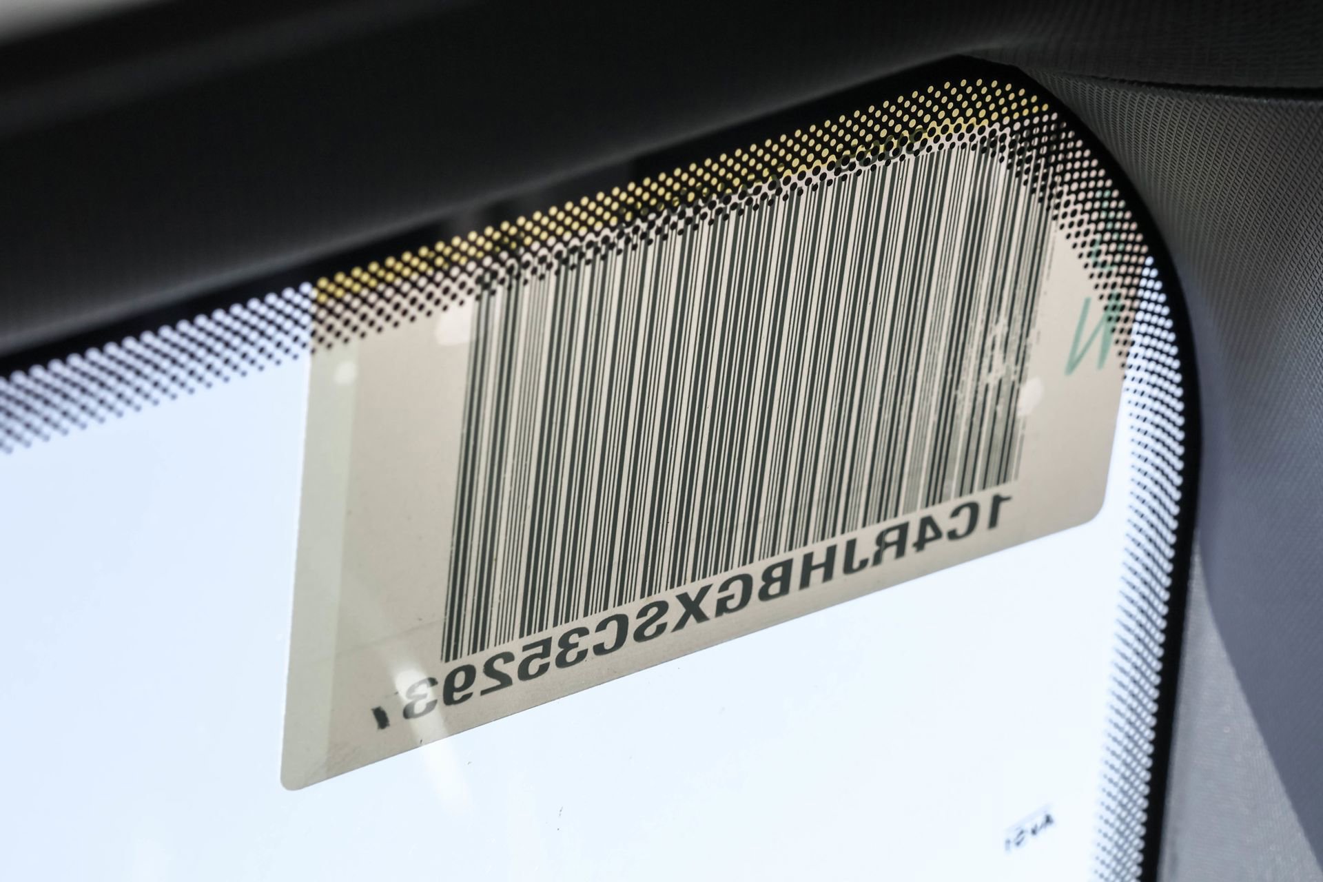 New 2025 Jeep Grand Cherokee Limited w/ Luxury Tech Group II image 32