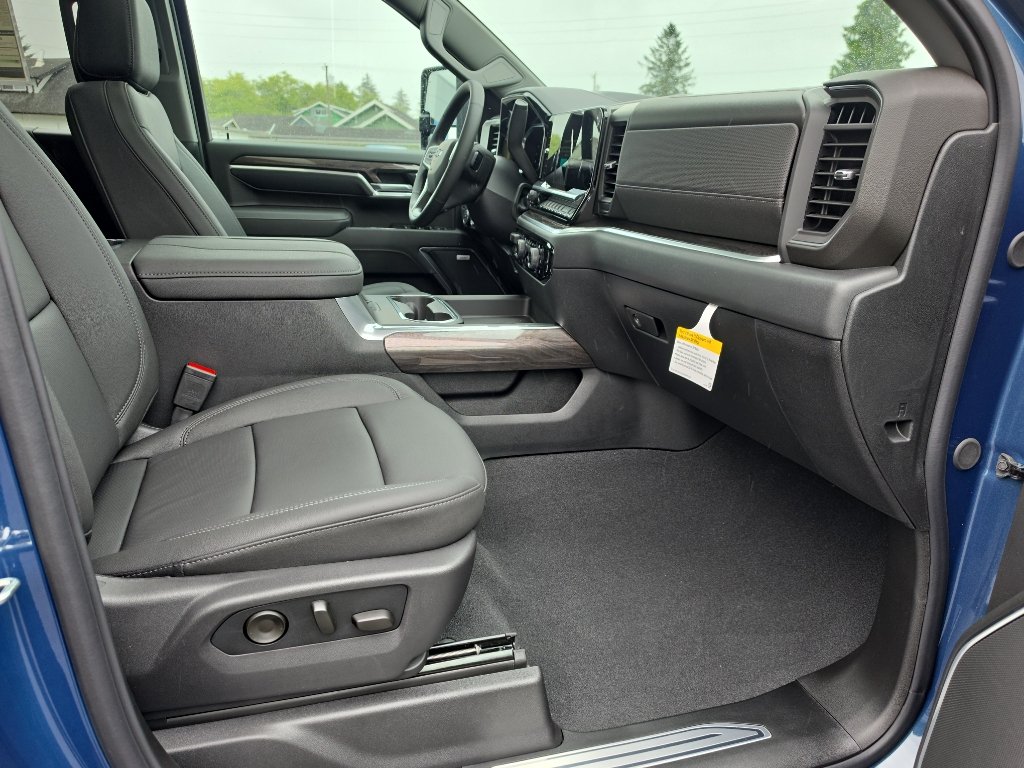 New 2026 Chevrolet Silverado 3500 LTZ w/ LTZ Plus Package AWD/4WD image 19