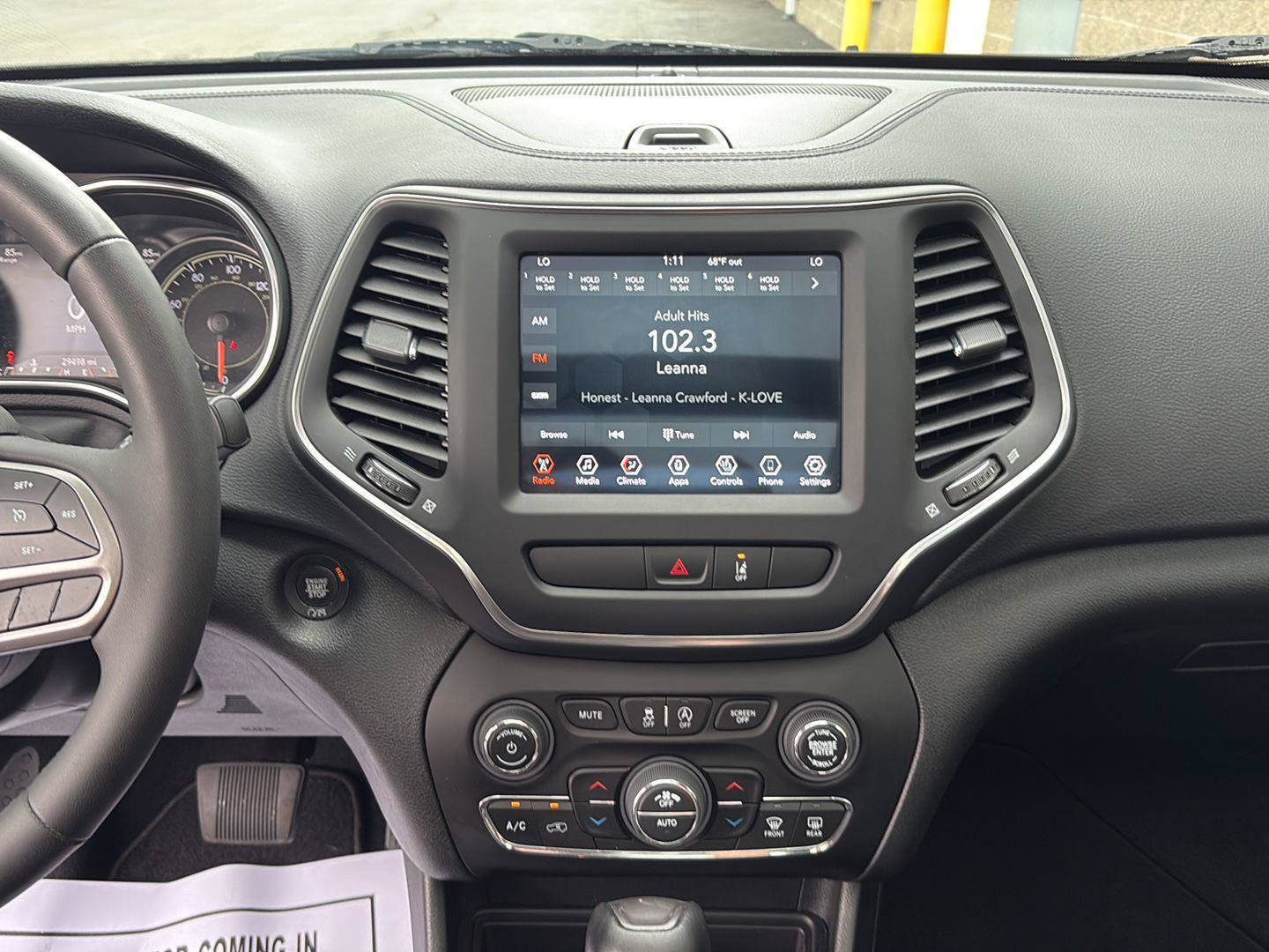 Used 2022 Jeep Cherokee Latitude Lux w/ Sun & Sound Group AWD/4WD image 13