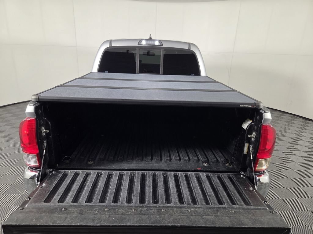 Used 2017 Toyota Tacoma TRD Sport RWD image 27