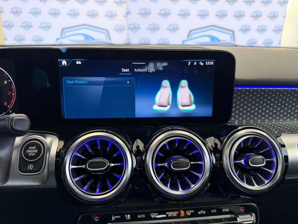 Used 2024 Mercedes-Benz GLB 250 4MATIC w/ Driver Assistance Package image 39