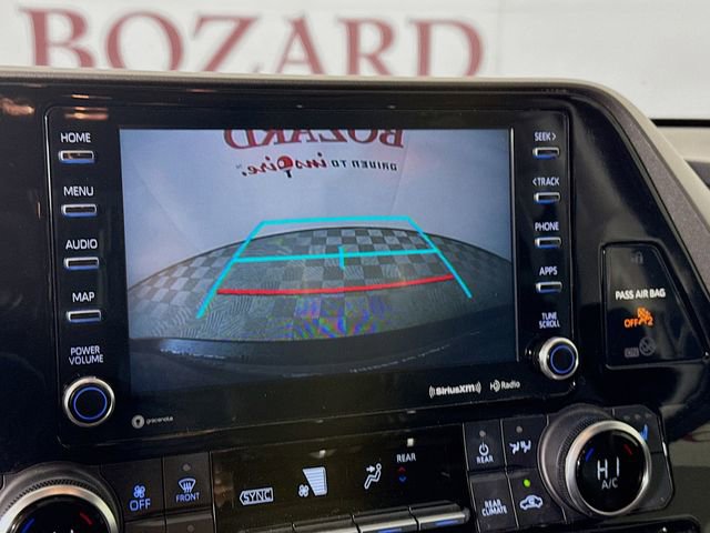 Used 2022 Toyota Highlander XLE image 16