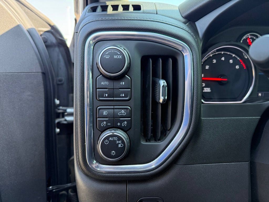 Used 2021 Chevrolet Silverado 1500 LT Trail Boss AWD/4WD image 7