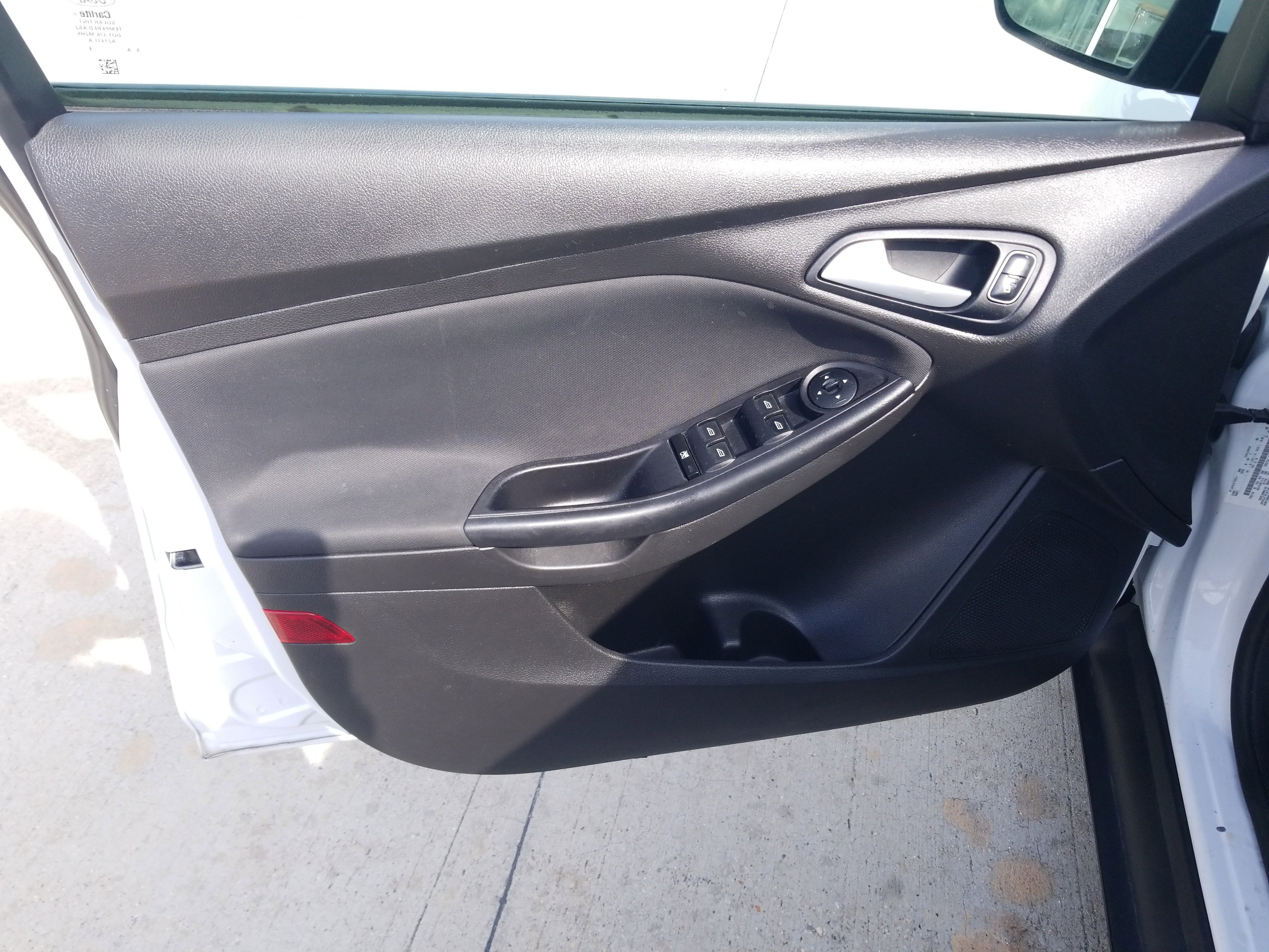 Used 2016 Ford Focus SE image 9