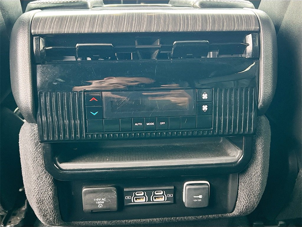 Used 2024 Jeep Wagoneer Series II w/ Flexible Seating Group image 25