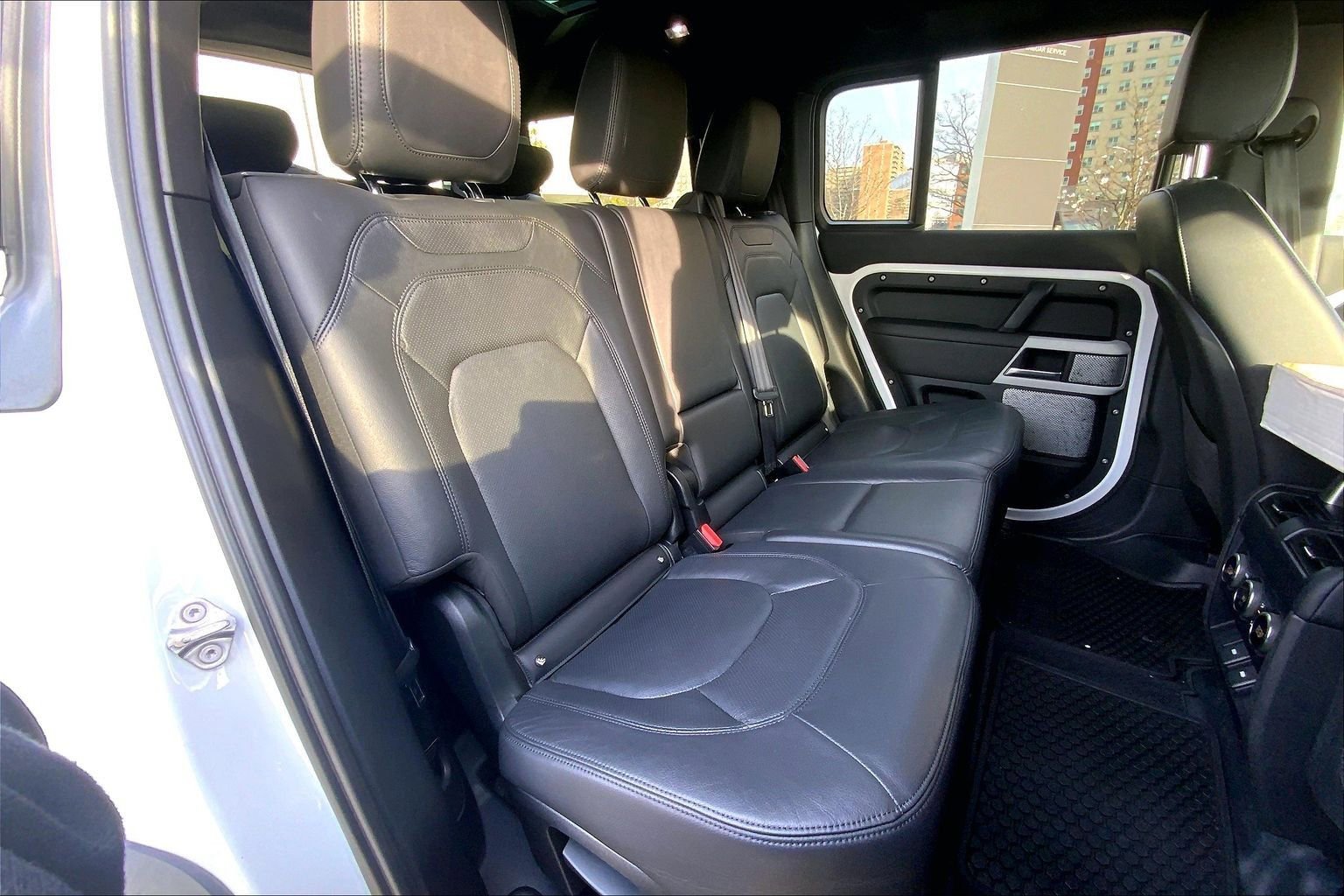 Used 2024 Land Rover Defender 130 S image 19