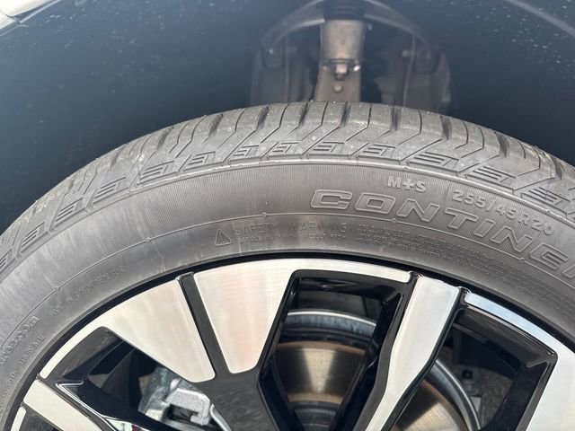 Used 2026 Volvo XC60 B5 Plus w/ Protection Package Premier image 35