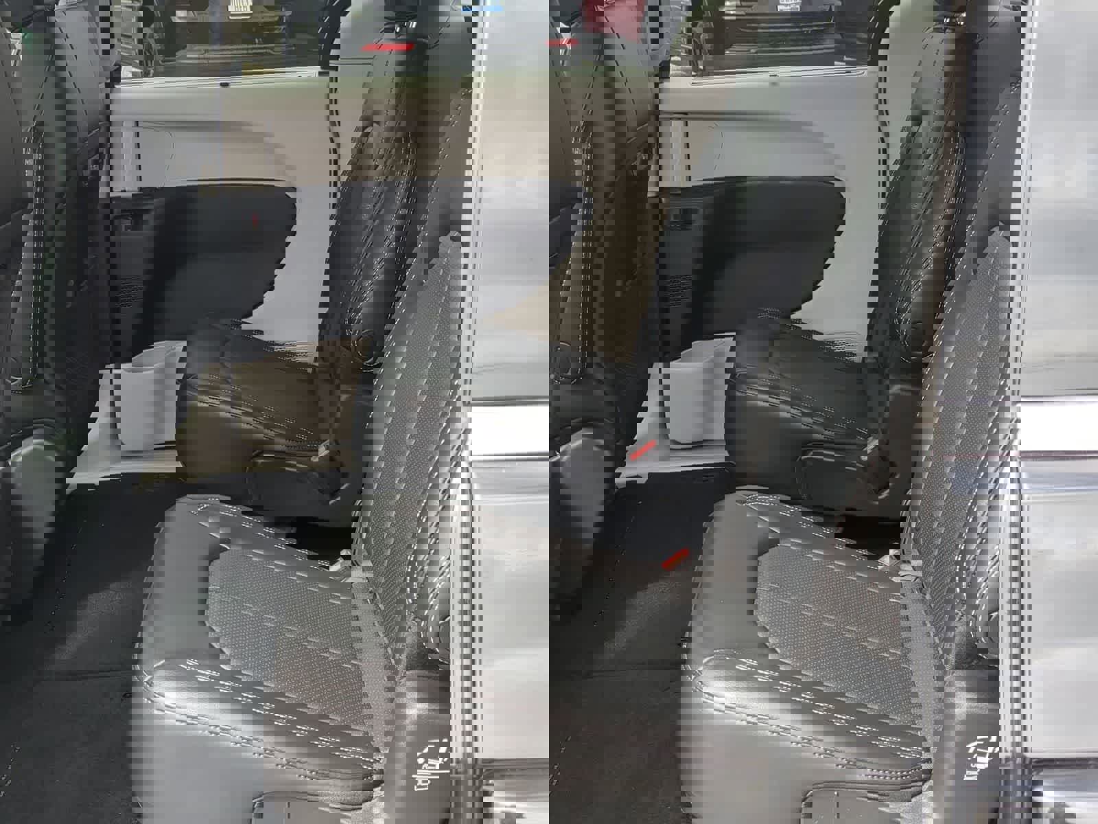 Used 2023 Chrysler Pacifica Touring-L image 18