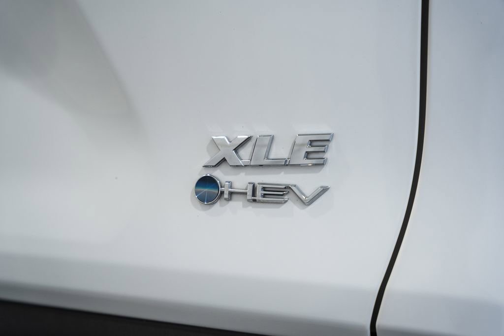 Used 2025 Toyota RAV4 XLE image 7