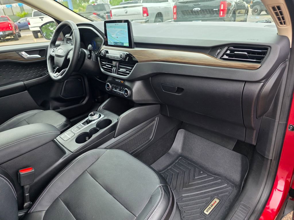 Used 2020 Ford Escape Titanium AWD/4WD image 25