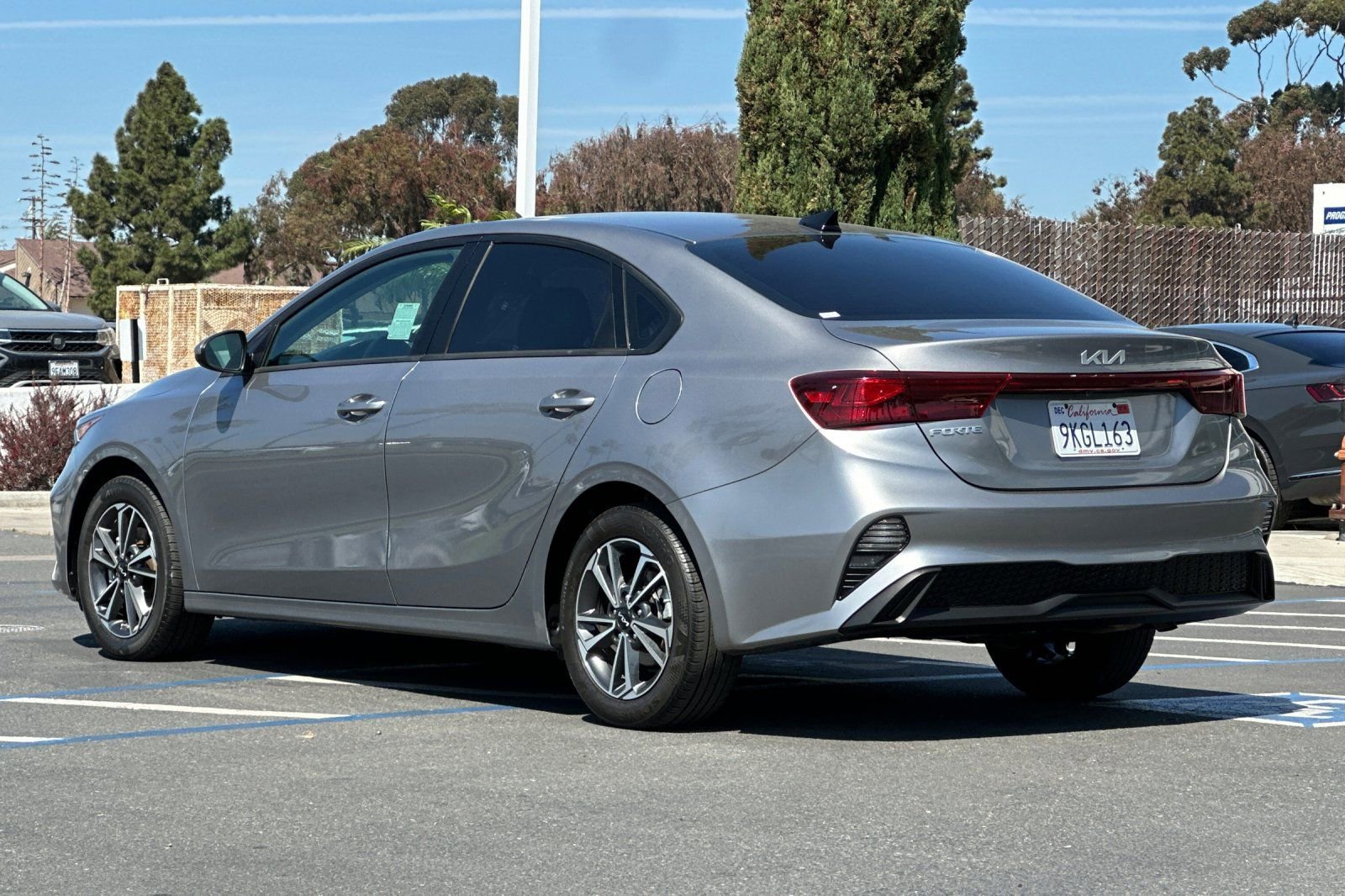 Used 2024 Kia Forte LXS FWD image 6
