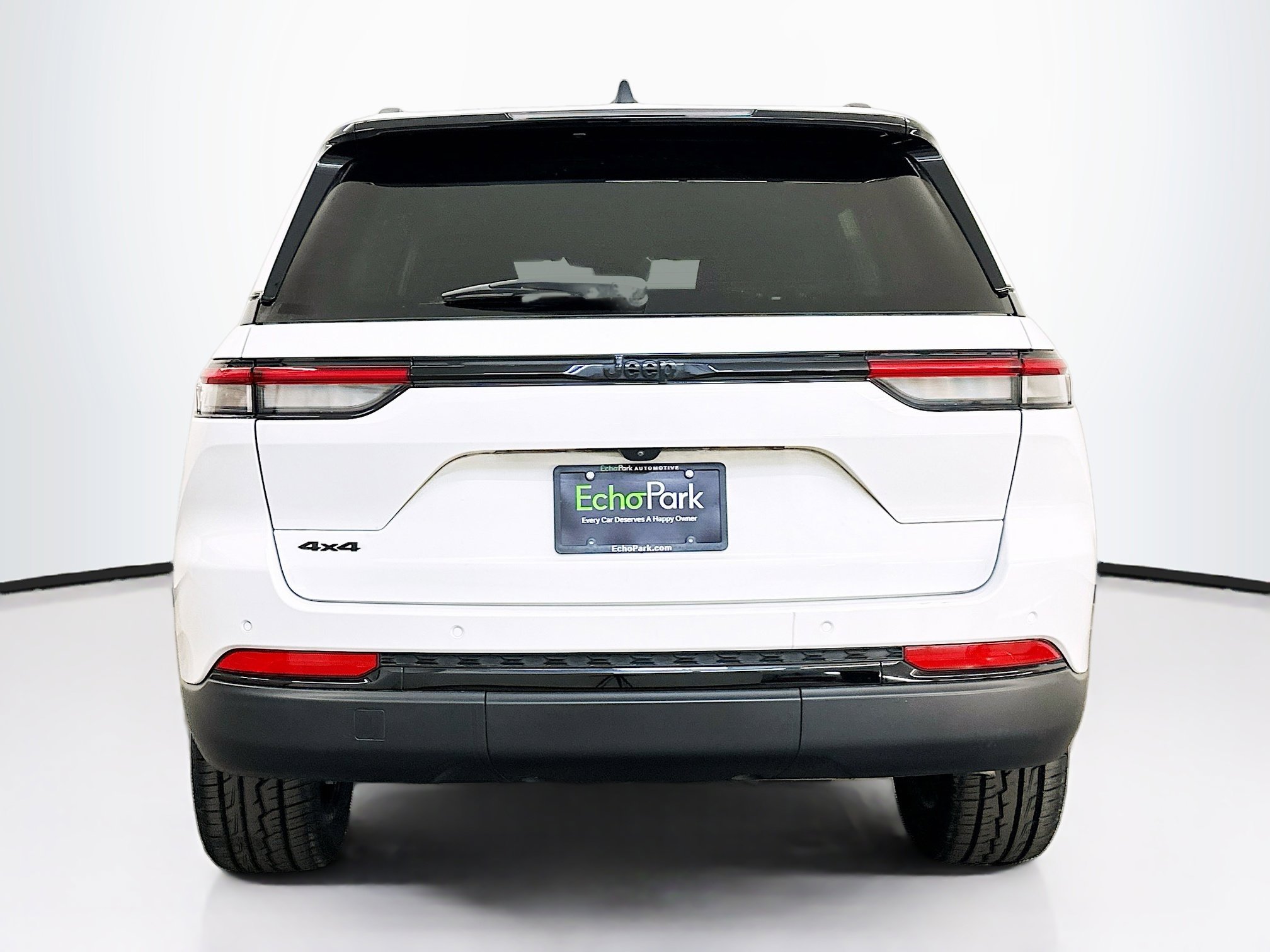 Used 2023 Jeep Grand Cherokee Altitude image 7