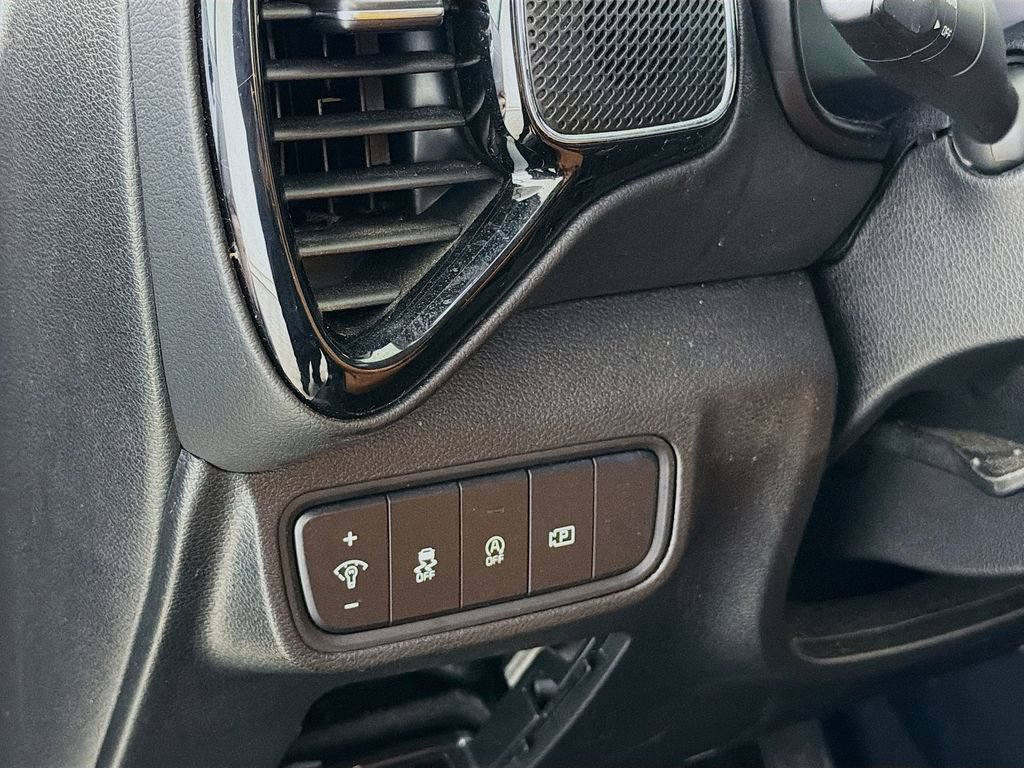 Used 2024 Kia Soul EX w/ Option Group 015 FWD image 13
