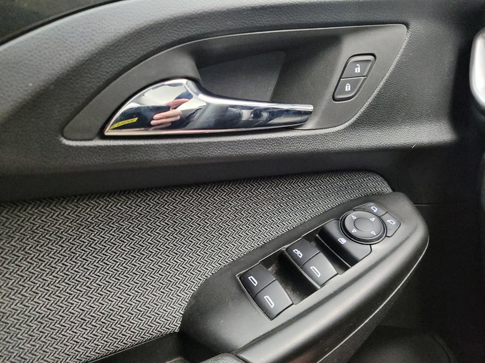 Used 2023 Chevrolet TrailBlazer LS FWD image 27