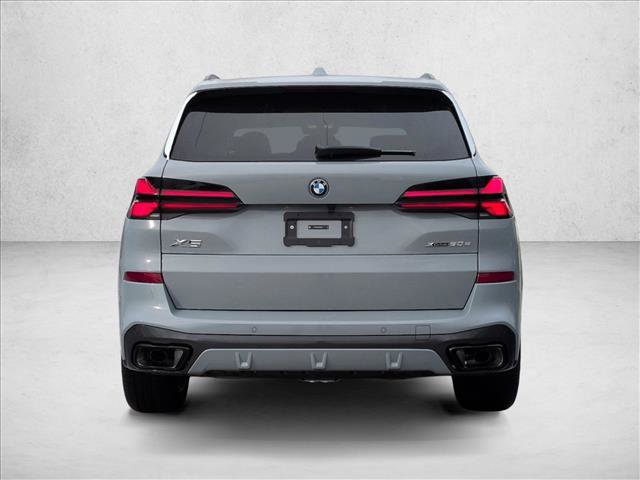 New 2026 BMW X5 xDrive50e image 8