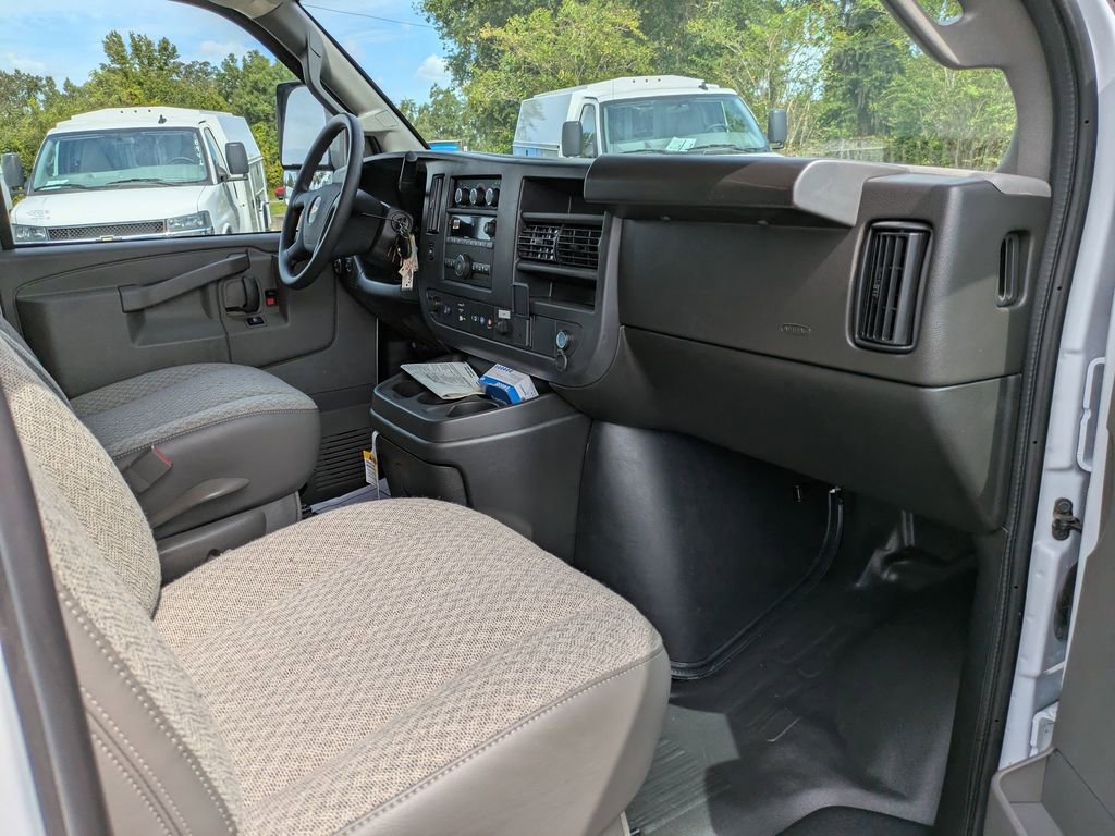 New 2025 Chevrolet Express 3500 w/ Power Convenience Package image 17